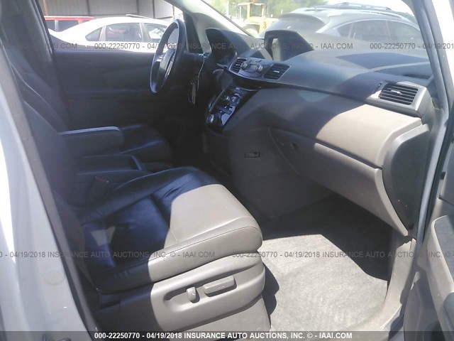 5FNRL5H61BB052987 - 2011 HONDA ODYSSEY EXL თეთრი ფოტო 5