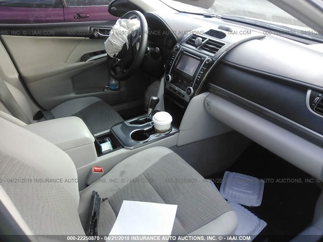 4T1BD1FK3EU111018 - 2014 TOYOTA CAMRY HYBRID/LE/XLE 灰色 照片 5