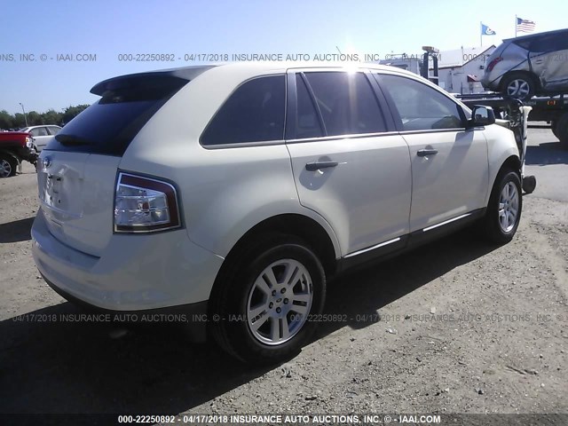 2FMDK36C58BB41344 - 2008 FORD EDGE SE WHITE photo 4