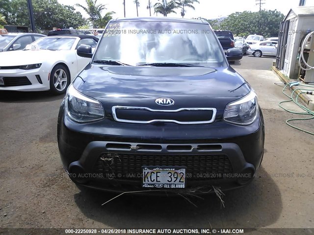 KNDJN2A21F7225321 - 2015 KIA SOUL BLACK photo 6