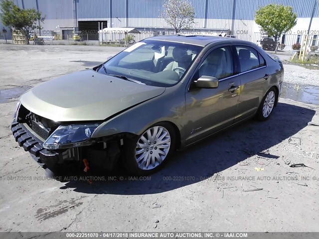 3FADP0L30CR310548 - 2012 FORD FUSION HYBRID GREEN photo 2