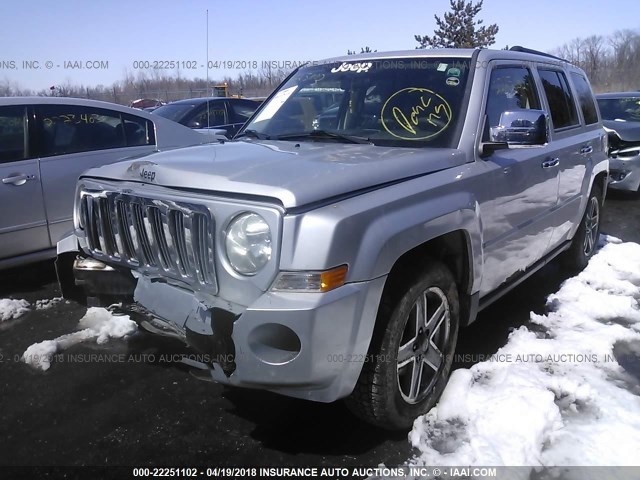 1J8FF28W28D783087 - 2008 JEEP PATRIOT SPORT SILVER photo 2