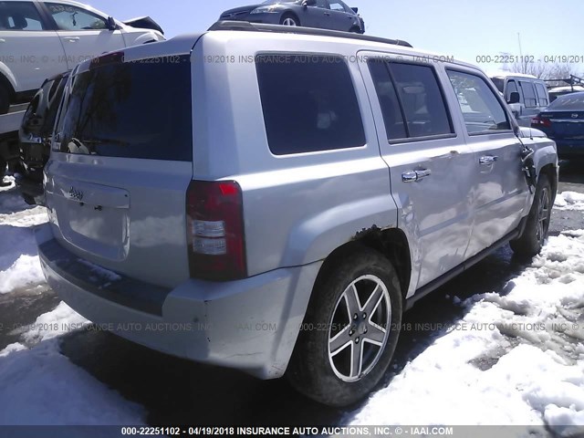 1J8FF28W28D783087 - 2008 JEEP PATRIOT SPORT SILVER photo 4