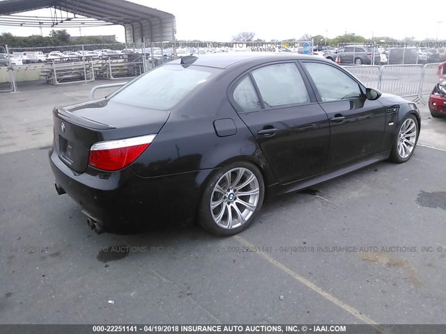 WBSNB9C53AC043381 - 2010 BMW M5 BLACK photo 4