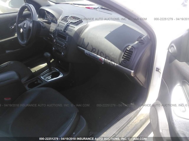 1G1ZW53186F208083 - 2006 CHEVROLET MALIBU SS WHITE photo 5