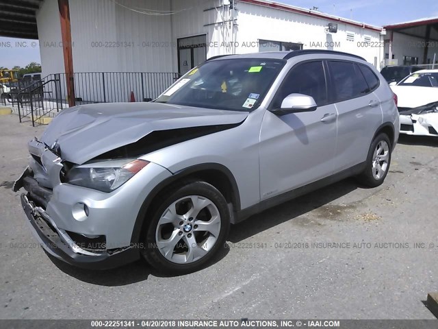 WBAVM1C51DVW44295 - 2013 BMW X1 SDRIVE28I SILVER photo 2