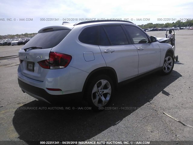 WBAVM1C51DVW44295 - 2013 BMW X1 SDRIVE28I SILVER photo 4