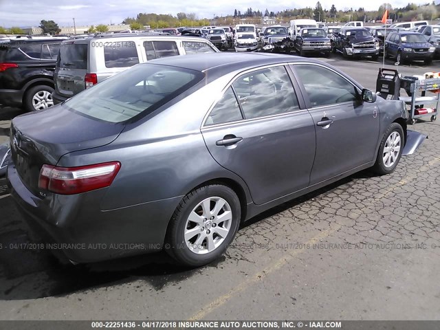 4T1BE46K88U201719 - 2008 TOYOTA CAMRY CE/LE/XLE/SE GRAY photo 4