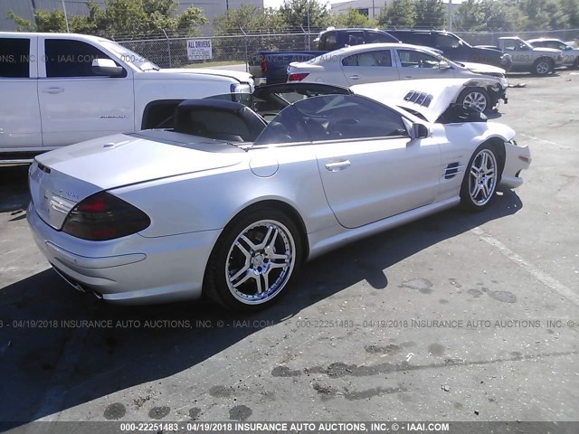 WDBSK74F95F088995 - 2005 MERCEDES-BENZ SL 55 AMG SILVER photo 4