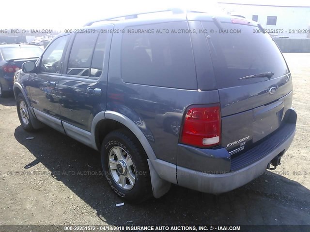 1FMZU73E12UC27281 - 2002 FORD EXPLORER XLT BLUE photo 3