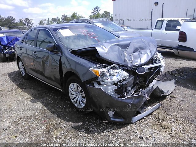 4T4BF1FK5DR328424 - 2013 TOYOTA CAMRY L/SE/LE/XLE GRAY photo 1