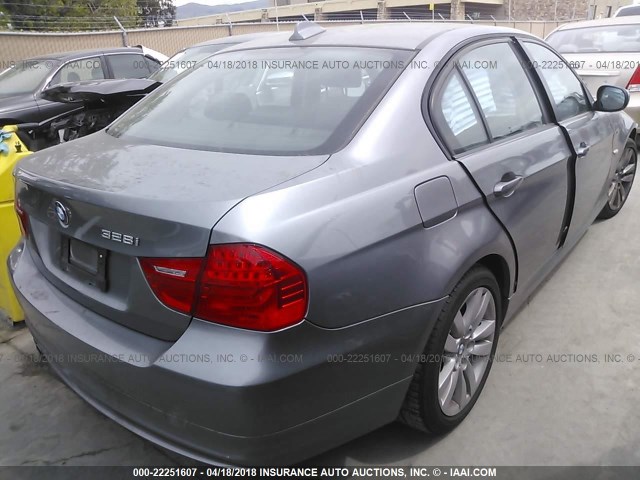 WBAPH5C58AA439810 - 2010 BMW 328 I SULEV GRAY photo 4