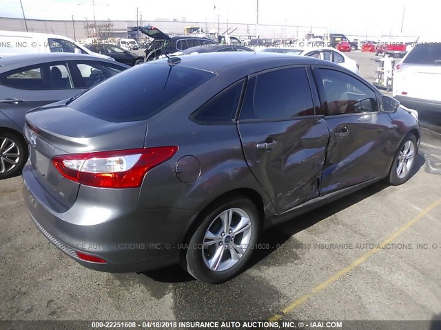 1FADP3F24DL335523 - 2013 FORD FOCUS SE GRAY photo 4