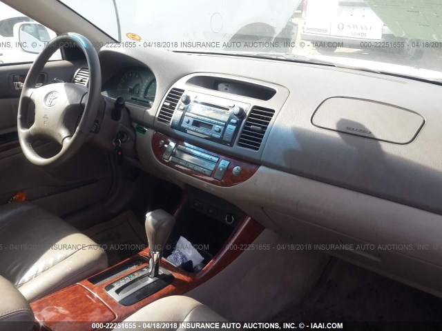 JTDBE30K420084968 - 2002 TOYOTA CAMRY LE/XLE/SE 白色 照片 5