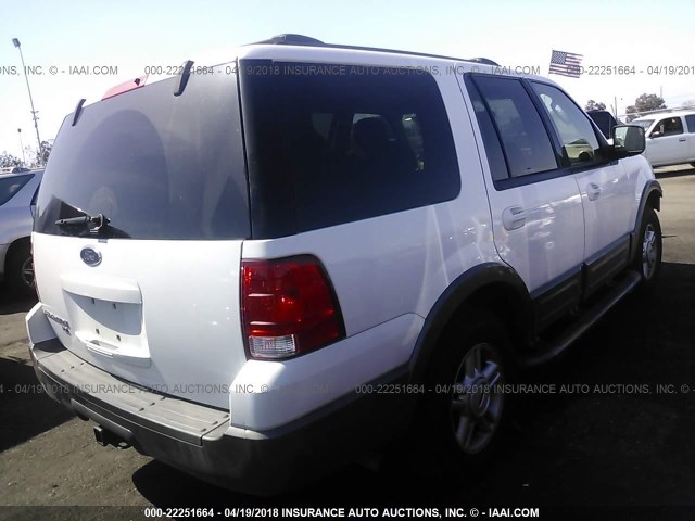 1FMPU15L54LA47732 - 2004 FORD EXPEDITION XLT თეთრი ფოტო 4