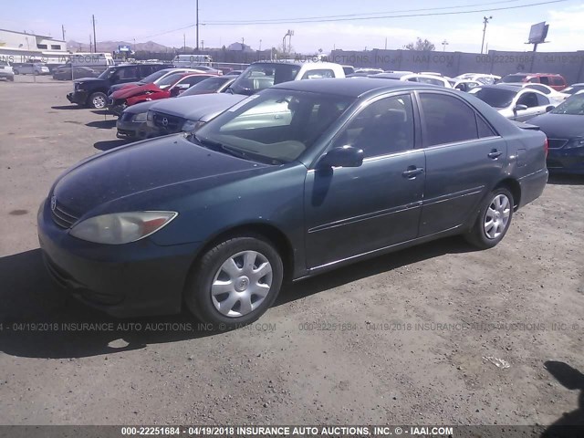 4T1BE32K13U153599 - 2003 TOYOTA CAMRY LE/XLE/SE GREEN photo 2