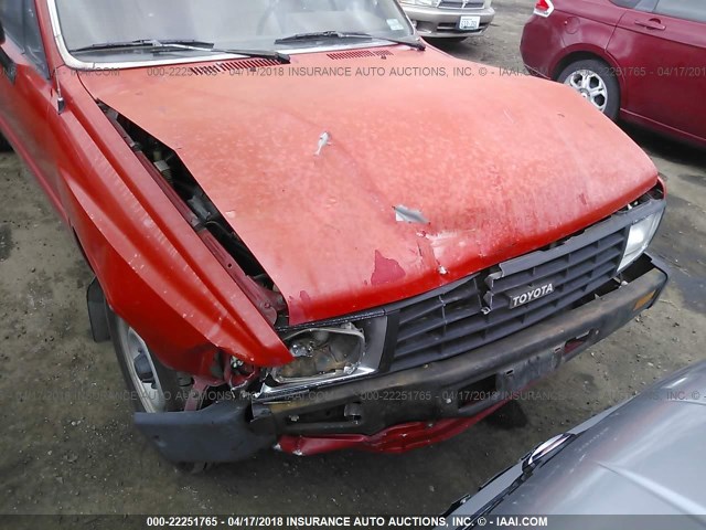 JT4RN55S0F5032734 - 1985 TOYOTA PICKUP 1/2 TON RN55 SR5 RED photo 6