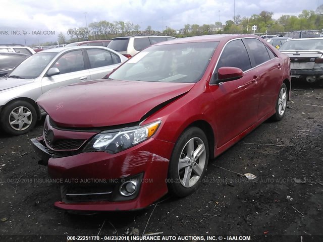 4T1BF1FK9DU662708 - 2013 TOYOTA CAMRY L/SE/LE/XLE 红色 照片 2