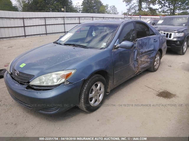 4T1BE32K72U531455 - 2002 TOYOTA CAMRY LE/XLE/SE ლურჯი ფოტო 2