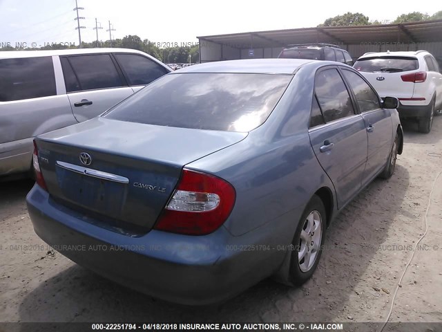 4T1BE32K72U531455 - 2002 TOYOTA CAMRY LE/XLE/SE ლურჯი ფოტო 4