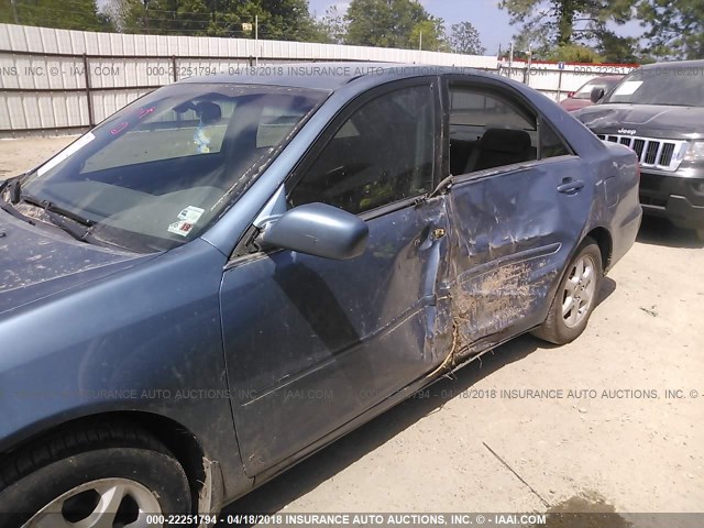 4T1BE32K72U531455 - 2002 TOYOTA CAMRY LE/XLE/SE ლურჯი ფოტო 6