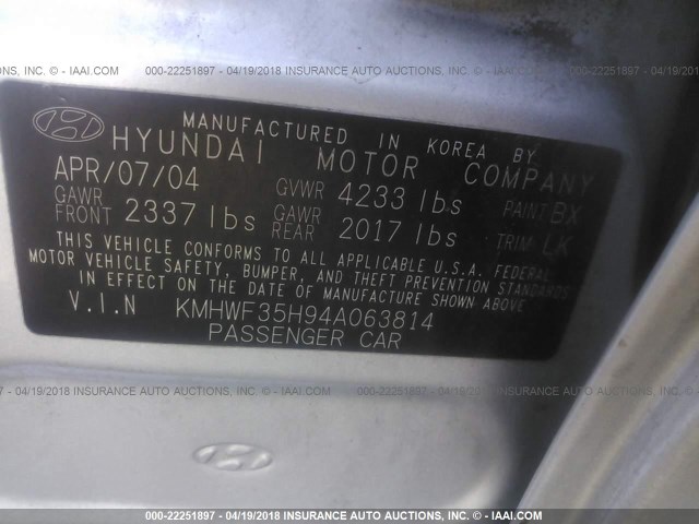 KMHWF35H94A063814 - 2004 HYUNDAI SONATA GLS/LX SILVER photo 9