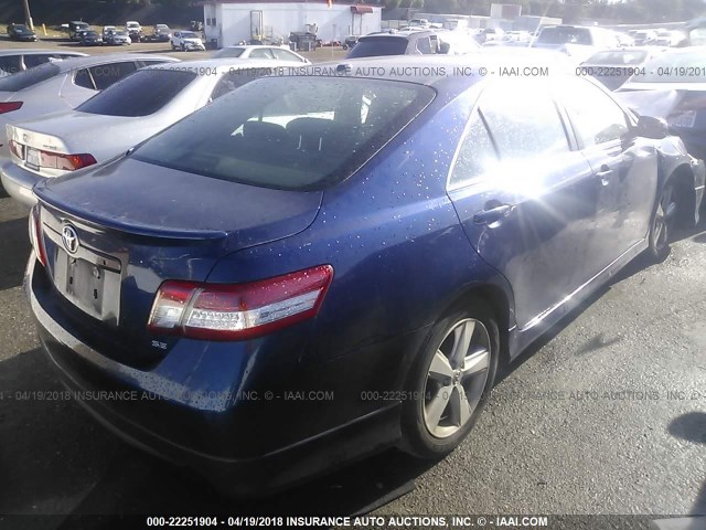 4T1BK3EK7BU615361 - 2011 TOYOTA CAMRY SE/LE/XLE 蓝色 照片 4