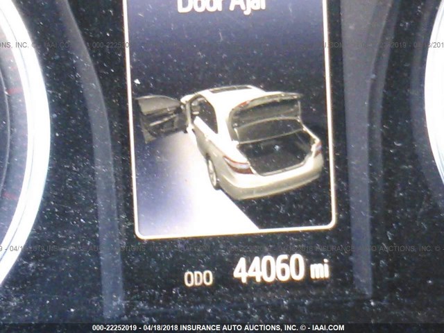 4T1BF1FK5FU069477 - 2015 TOYOTA CAMRY LE/XLE/SE/XSE WHITE photo 7