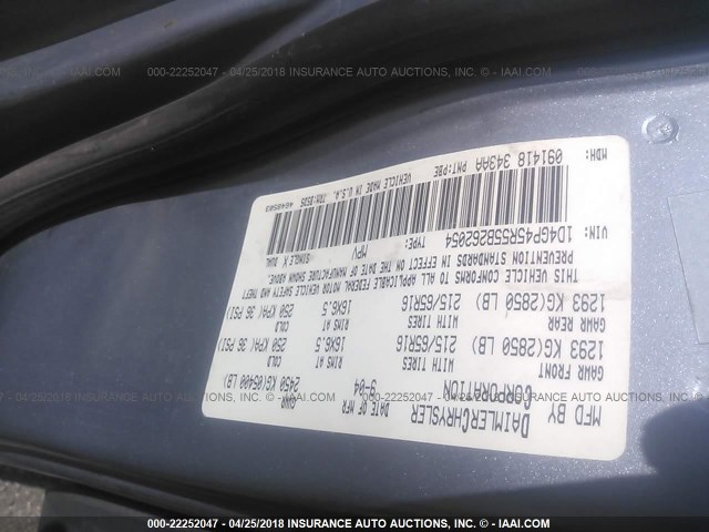 1D4GP45R55B262054 - 2005 DODGE CARAVAN SXT SILVER photo 9