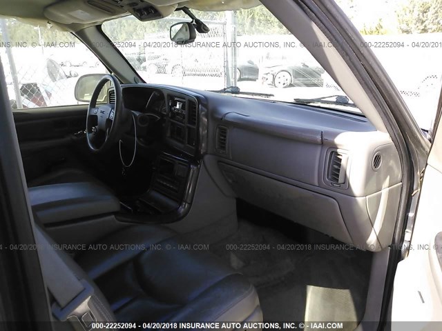 1GKEK63U34J202353 - 2004 GMC YUKON DENALI BLACK photo 5