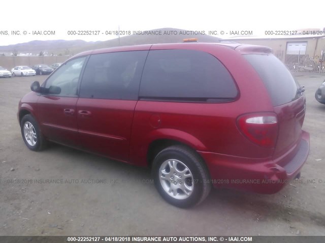 2D4GP44L63R236218 - 2003 DODGE GRAND CARAVAN SPORT RED photo 3