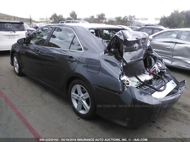4T1BF1FK5DU241438 - 2013 TOYOTA CAMRY L/SE/LE/XLE 灰色 照片 3