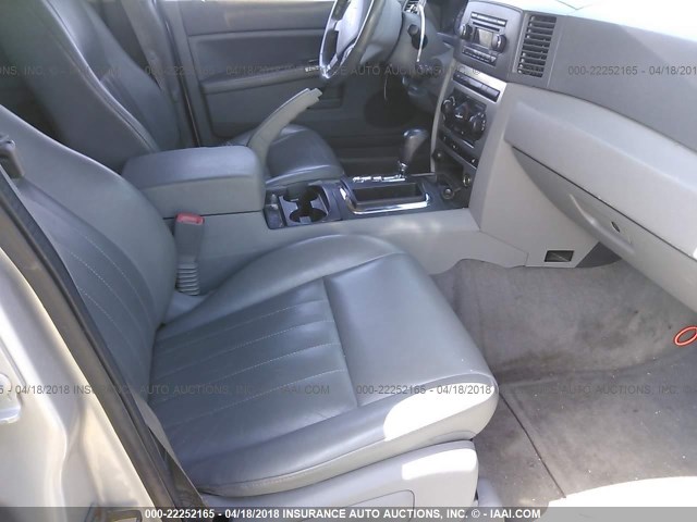 1J4GR48K26C294505 - 2006 JEEP GRAND CHEROKEE LAREDO/COLUMBIA/FREEDOM 银色 照片 5