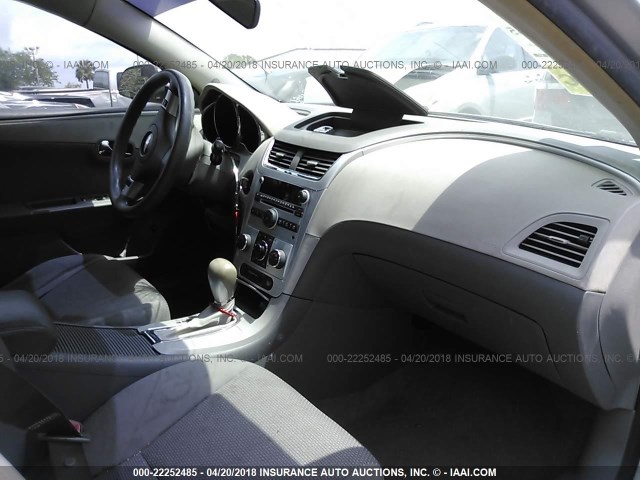 1G1ZH57B58F204475 - 2008 CHEVROLET MALIBU 1LT 银色 照片 5