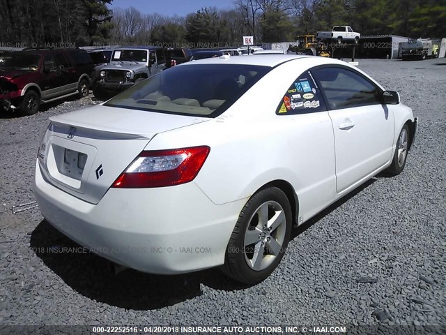 2HGFG12918H549402 - 2008 HONDA CIVIC EXL WHITE photo 4