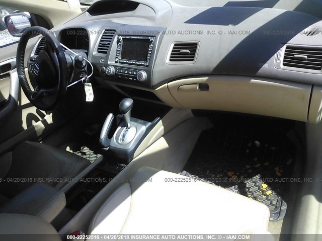 2HGFG12918H549402 - 2008 HONDA CIVIC EXL WHITE photo 5