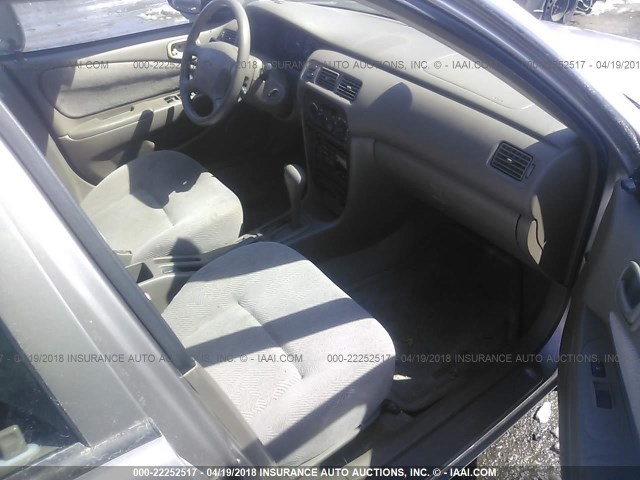 1Y1SK5286XZ410466 - 1999 CHEVROLET GEO PRIZM LSI BEIGE photo 5