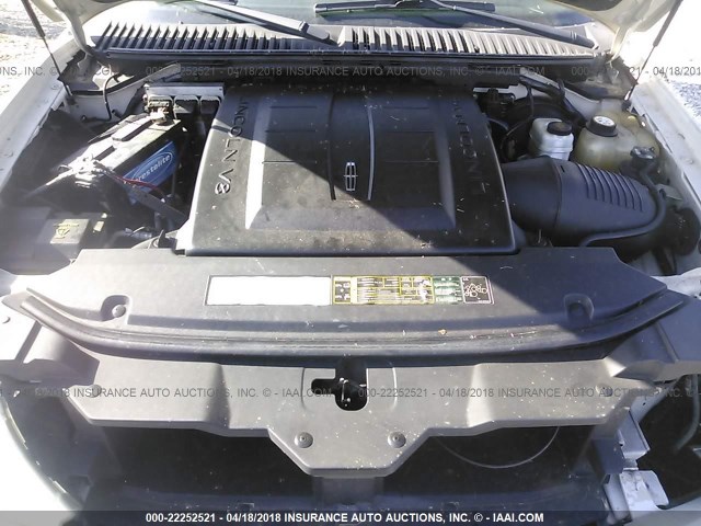 5LMFU27596LJ25817 - 2006 LINCOLN NAVIGATOR WHITE photo 10