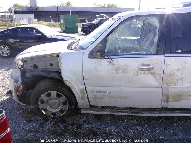 5LMFU27596LJ25817 - 2006 LINCOLN NAVIGATOR WHITE photo 6