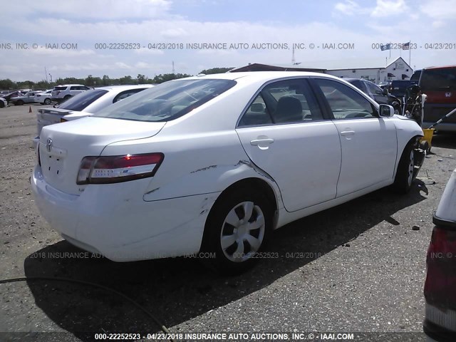 4T4BF3EK9AR071129 - 2010 TOYOTA CAMRY SE/LE/XLE WHITE photo 4