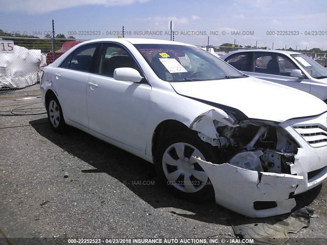 4T4BF3EK9AR071129 - 2010 TOYOTA CAMRY SE/LE/XLE WHITE photo 6