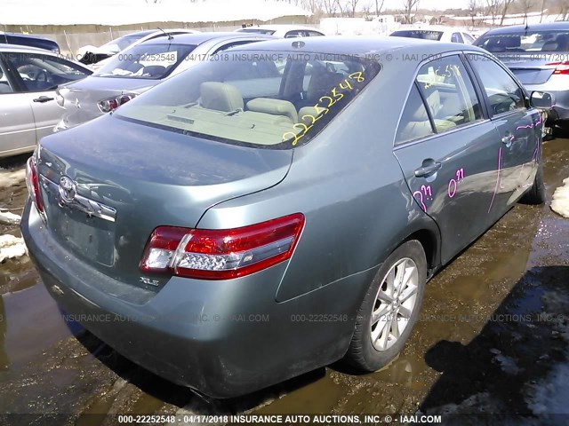 4T4BF3EK7BR123536 - 2011 TOYOTA CAMRY SE/LE/XLE Light Blue photo 4