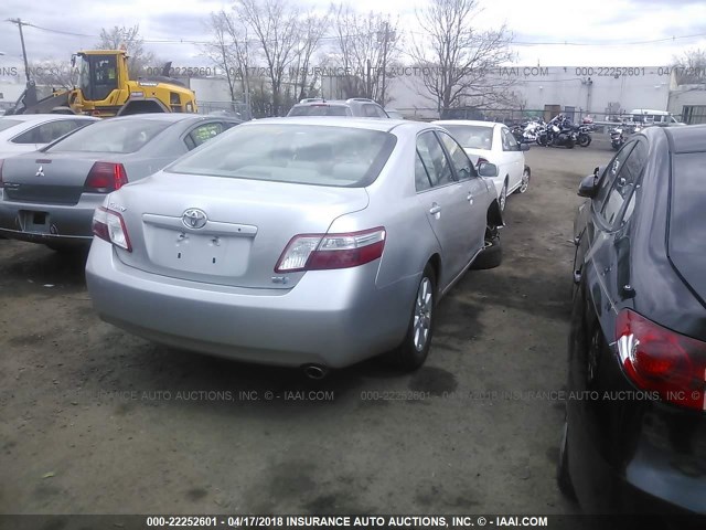 4T1BB46K79U109267 - 2009 TOYOTA CAMRY HYBRID SILVER photo 4