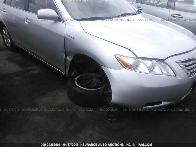 4T1BB46K79U109267 - 2009 TOYOTA CAMRY HYBRID SILVER photo 6