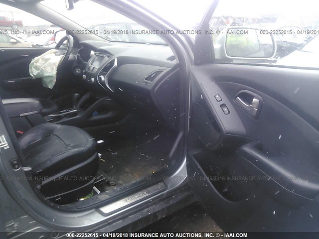 KM8JUCAC1BU259588 - 2011 HYUNDAI TUCSON GLS/LIMITED ვერცხლისფერი ფოტო 5