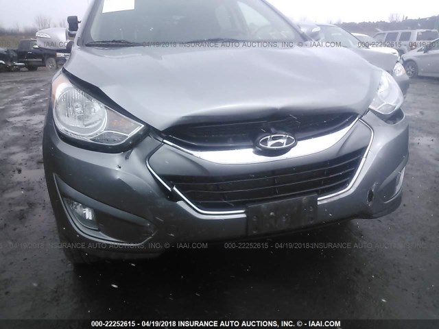 KM8JUCAC1BU259588 - 2011 HYUNDAI TUCSON GLS/LIMITED SILVER photo 6