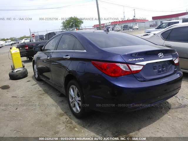 5NPEC4AC0DH594210 - 2013 HYUNDAI SONATA SE/LIMITED BLUE photo 3