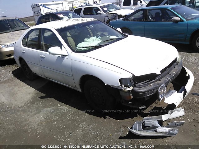 1N4DL01D6WC196999 - 1998 NISSAN ALTIMA XE/GXE/SE/GLE WHITE photo 1