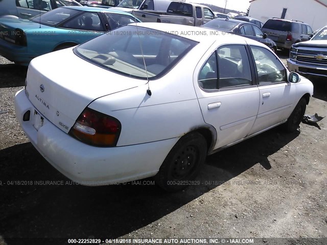 1N4DL01D6WC196999 - 1998 NISSAN ALTIMA XE/GXE/SE/GLE WHITE photo 4