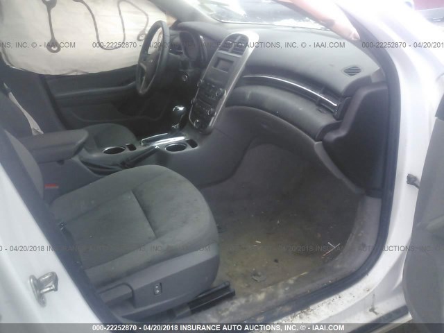 1G11A5SL3EF232045 - 2014 CHEVROLET MALIBU LS თეთრი ფოტო 5